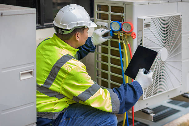 Professional Hvac technician working in Spanish Fork, UT